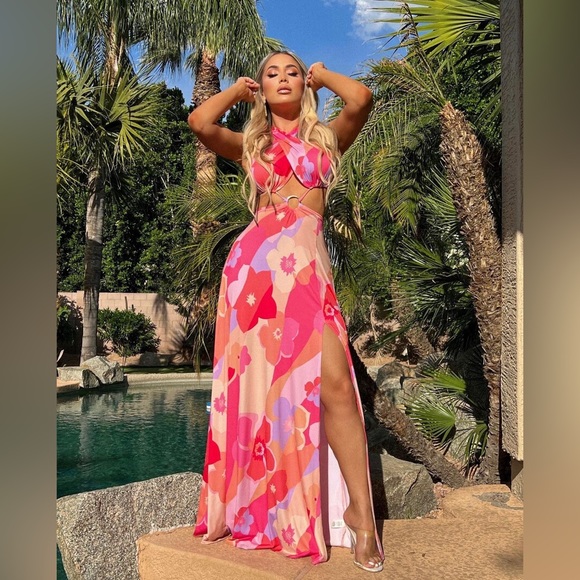 Resort Maxi Dress - Picture 1 of 2